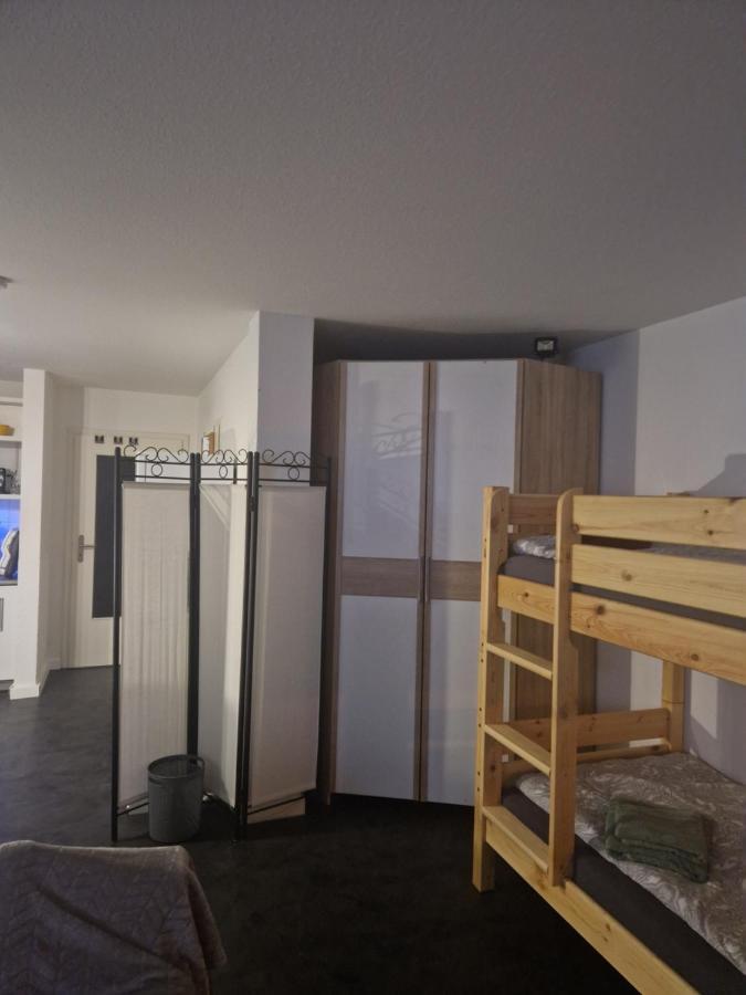 Souterrain-Wohnung Mit Kostenlosem Stellplatz Лейпциг Экстерьер фото